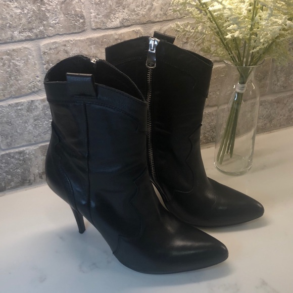 Charles David - Picture 2 of 13